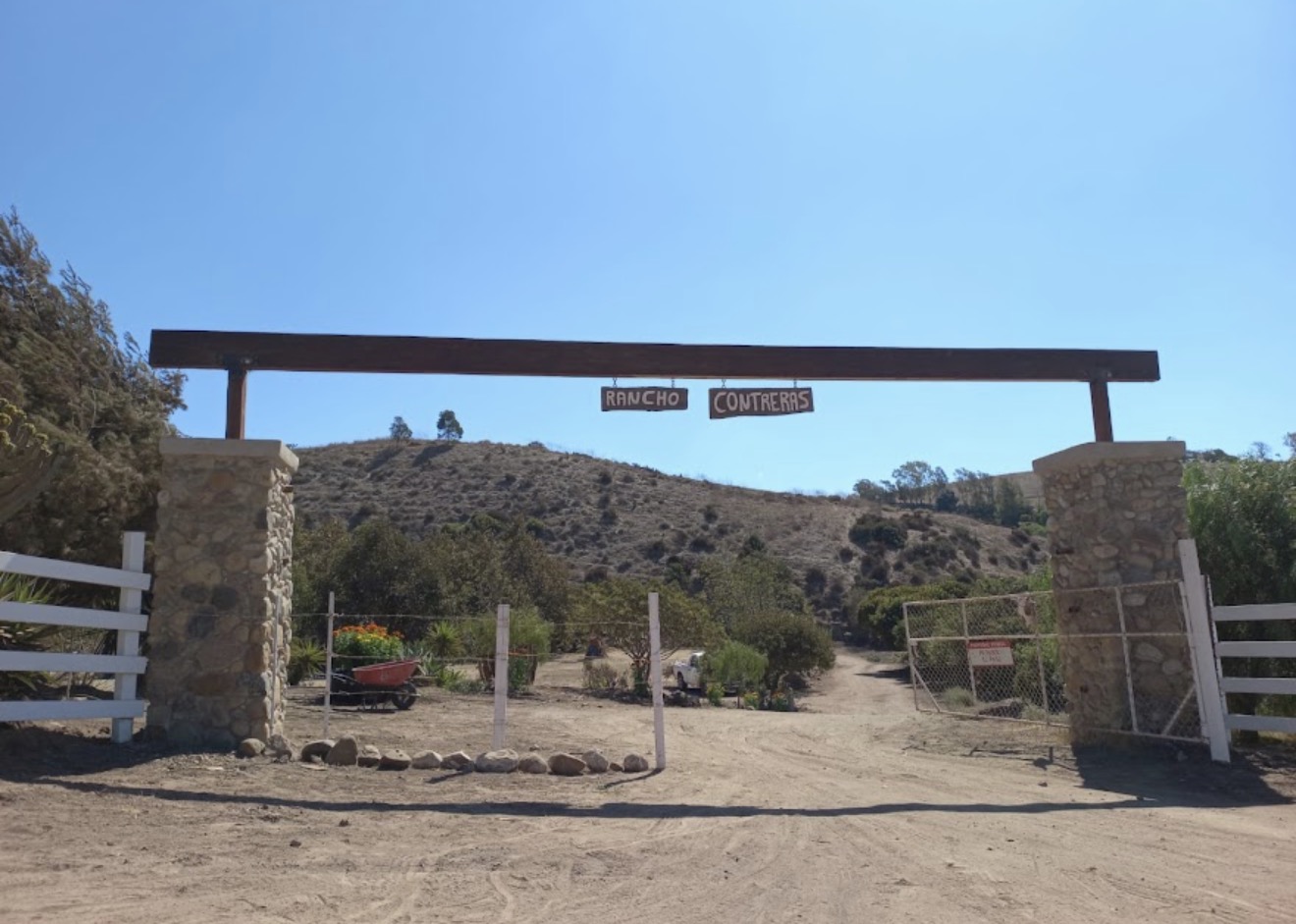 Entrada del Rancho Contreras Trujillo en el Cañón de los Alisos